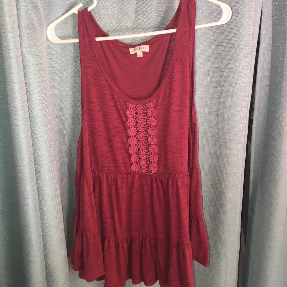 Maroon flowy tank top